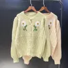 Malhas femininas tees femininas doces bordados florais malha cardigan o-gola lanterna manga temperatura suéter feminino 2022 inverno de outono