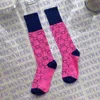 Красочные хлопчатобумажные женские длинные чулки носки дизайнеры буквы женские носки нижнее белье хип-хоп улица спортивный чулок