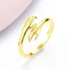 Vintage Adjustable Gold Plated Couple Hug Hand Rings Alloy Hands Embracing Opening Rings