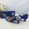 Arrivée Peacock Royal Blue Perle Diamants Chaussures Femme Fête / Mariage Pompes Haute Couture Mariée Femmes 211123