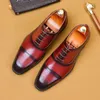 Cuir véritable bout carré hommes affaires robe chaussures processus d'épilation à lacets Brogue sculpté fête de mariage chaussures formelles pour hommes A97