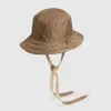 2022 Womens Multicolour Reversible Canvas Bucket Hat Fashion Designers Caps Hats Män Summer Fished Fisherman Beach Bonnet Sun Casq237y