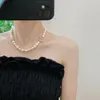 Collar de diseño WomensMall Fragant Pearl Simple y generoso Diamond Necklace Fromante Familia Temperamento Moda Red Wit