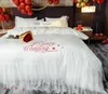 Ensembles de literie de luxe rouge broderie coton égyptien mariage européen noir double lin blanc couette dentelle couvre-lit ensemble taie d'oreiller bord
