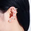 Asymmetrisk Glänsande Vit Kubik Zirconia Long Ear Stud Climber Örhängen för Kvinnor Unik Designer Varumärke Smycken CZ724 210714