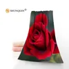 Handdoek aangepaste bloemen rode roos bedrukte katoenen facebad s microvezelstof voor kinderen mannen vrouwen douche a8.8 y200429