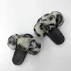 Kapcie NXY Hurtownie Custom Hot Fashion Futro Slide Slipper Soft Outdoor Kryty Luksusowe Letnie Futro Slajdy Kids Slipper 220124