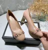 Klasik Kadın Elbise Ayakkabı Moda Kaliteli Marka Deri Yüksek Topuk Weding Ayakkabı Kadın Tasarımcı Sandalet Bayanlar Rahat Rahat Parti Ayakkabı G90821 Pompalar