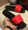 Tasarımcı Terlikler Çiçek Açar Kadın Erkek Sandaletler Çiçek Moda Slaytlar Lüks Çiçekli G Terlik Kauçuk Daireler Yaz Plaj Ayakkabıları Loafer'lar Kaydırıcılar EUR 36-48