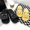 Vrouwen slippers thuis indoor zomer strand 2022 trend beer huis platform mode platte vrouwelijke sandalen badkamer antislip man schoenen Y220214