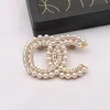 Classic Small Sweet Wind Luxurys C Desingers Brooch Women Pearl Rhinestone Letters Brooches Suit Pin Fashion Jewelry Clothing Deco7289425