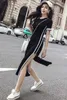 Europa Sexy Stripe Stripe Stripe Dres Alta Vita Show O Neck Summer Tops Black Women T Shirt Abiti QJ8A 210603