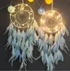 Dream Catcher z światłami Handmade Wall Wiszące Dekoracje Ozdoby Craft Dla Dziewczyn Sypialnia Samochód Home Kolorowe Pióro DreamCatchers Prezent