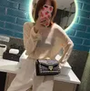 2021 Luxus-Diamant-besetzte Damen One-Shoulder Messenger Bag Koreanische Mode Hochwertige Kettenriemen Kleine Quadratmädchen Kreuzkörper