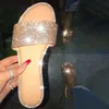 Glitter tofflor kvinnor sommar sandaler 2021 mode bling kvinnlig godis färg flip flops strand diamant platta skor utomhus sandaler y220221