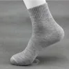 1 paar solide kleur katoenen sokken mannen mode in buis winter mannelijk casual zakelijk ademende zaken