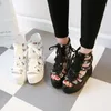 2020 Frühling Frauen Sandalen High Heel Casual Ethnische Blume Floral Offene spitze Keile Plattform Höhe Zunehmende Chunky Damen Schuhe