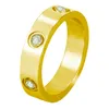 Зиркональные кольца с коробкой 18K Золотая серебристая розовое покрытие Титановое стальное кольцо для женщин Свадебные украшения
