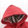 Nieuwe lente herfst baby jongens meisje windjack jassen kinderen hooded jassen nieuwe mode kinderen wollen uitloper jongen jas meisjes zeelt jas