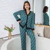 2 stücke frauen Pyjamas Sets Frau Pyjama Sommer V-ausschnitt Design Anzug Langarm Hosen Set Hause Kleidung Sexy satin Seide Pijamas 220119