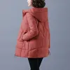 2022ウィンターレディースジャケットウォームパーカーの女性の肥厚コートコットンパッド付き長いフード付きアウトウェアプラスサイズルーズ女性スノージャケット4xl