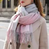 Vinter 100% Real Wool Checkered Scarf Women Plaid Cashmere Scarves Gitter Stora Sjal och Wraps Ladies Warm Echarpe Pashmina