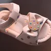 Sandaler Summer Bow Children Shoes Girls Led Baby Korean Party Princess Soft Beach Solid för 2-8 år gammal