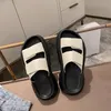 Fabrika toptan 2021 tasarımcı ladys yaz sandalet kalın taban 3-5 cm naylon klasik bayan lüks deri düz terlik 35-41 beyaz