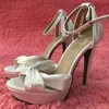 Sandales à talons hauts Stiletto Sexy femmes sandale Bridals mariage à talons bout ouvert bride à la cheville ivoire Satin dame chaussure YJ3463SL-b