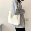 Pluizige tassen voor vrouwen 2021 nieuwe trending schattige shopper tote schouder luxe faux bont kleine mode eenvoudige vrouwelijke pluche handtassen