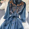 Robe en Denim brodée de haute qualité pour femmes, col rabattu, simple boutonnage, robe trapèze, nouvelle collection automne hiver 2022