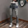 Mäns jeans italiensk stil mode män retro blå elatsisk smal passform rippade denim byxor högkvalitativa streetwear vintage designer byxor