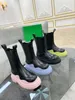 2021 Últimas botas de pneus Mulheres pneus para cima chunky piso único sola ondulado de borracha de borracha redonda rodada plataforma de pé de bezerro de couro pull-on tornozelo boot 35-40 fddyhwesg