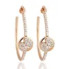 Europa América Estilo de moda Dama Mujer Titanio Acero Grabado V Iniciales Configuración en forma de C Pendientes de aro de diamante completo 3 colores 1301712