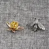 Spille Spille Stile antico Metallo Honey Bee Spilla Insetto Abito maschile Accessorio Lega Animale Donna Spilla Gioielli di moda Seau22