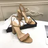 Europese klassieke sandaal slipper goederen stijl dames ontwerper decoratie hoge hakken sexy schoenen puur leer echte gouden brief riem