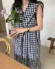 Plaid Wooden Ear V-Neck Loose Ärmlös Lång Big Swing Vest Dresses for Women 210615