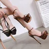 Sandalen Beige Heeled Mode Damenschuhe 2021 Mid-Calf Strap Buckle Schwarz Luxus Mädchen Leopard Comfort Velvet High