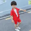 Ensembles de vêtements Costume à manches courtes pour enfants d'été Garçons Performance Costume de fête d'anniversaire Enfants Blazer Shorts Pantalon Robe Tenues hébergées