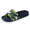 Zapatillas de verano para hombre, sandalias coloridas de camuflaje ligeras a la moda de camuflaje EVA para hombre, zapatos de exterior para hombre