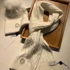 W highquality wełniana szalik czapka zimowa miłośnicy mody Użyj Fox Fur Ball Classic garnitur Mężczyźni i projektantki szalik