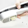 Zwei-in-One-Legierung Multifunktional Knoblauchpresse Knoblauch Slicer Ingwersuicer Masher Handheld Ingwer Mincer Küche Tool