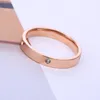 3 st / set Delikat 18K Rose Gold Silver Plated Women Ring Rostfritt Stål Kristall Brud Bröllop Smycken Kvinna Flickvän Alla hjärtans dag Trevlig presentbredd 4mm