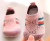 Zapatos para primeros pasos para bebés, primavera 2021, zapatos para niños pequeños, zapatos de malla informales para niñas y niños, zapatos antideslizantes cómodos de fondo suave