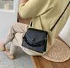 hbp الصلبة اللون سميكة سلسلة صغيرة بو الجلود حقائب crossbody للنساء 2021 الصيف الكتف الصليب الجسم حقيبة السيدات حقائب اليد