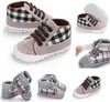 Primeros pasos Otoño Invierno Zapatos de bebé Niños pequeños Niñas Zapatillas de cuna de suela blanda Moda Pequeña tela escocesa Antideslizante Deportes