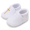 Baby Girls Baby Boys Cross Dop Chopening Elastic Closure Skor Premium Soft Sole Spädbarn Prewalker Toddler Sneaker Skor 210317