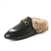 Ladie Classic True Fur Slippers Designer Sheepskin Luxury Muller Ladies Rökning Slippersma Varma Sandaler