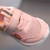 Lente Zomer Baby Jongen Meisje Schoenen Eerste Walkers Mesh Ademend Sneakers Antislip Soft Sole Infant Geboren Peuterschoenen Wit 210713