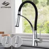 Czarny Chrome Kitchen Faucet Swivel Pull Down Kitchen Caucet Sink Montaż Zamontowany Deck Montaż Łazienka i Mikser zimny 210724